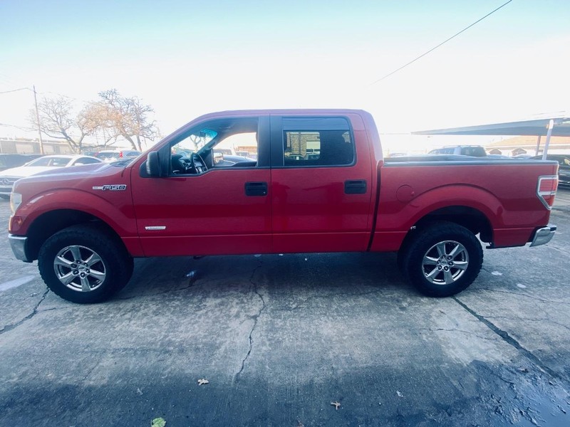 Ford F-150 Vehicle Full-screen Gallery Image 04