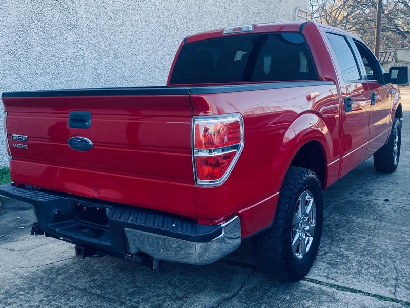 Ford F-150 Vehicle Full-screen Gallery Image 08