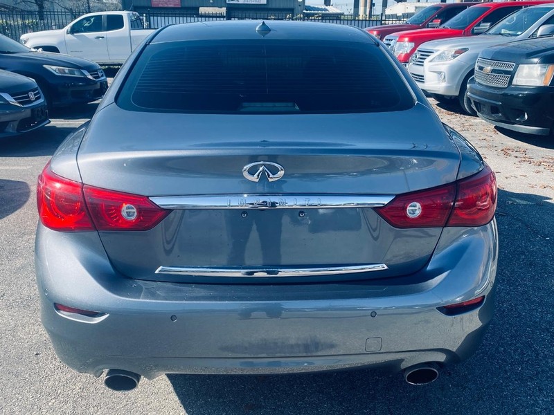 INFINITI Q50 Vehicle Full-screen Gallery Image 07