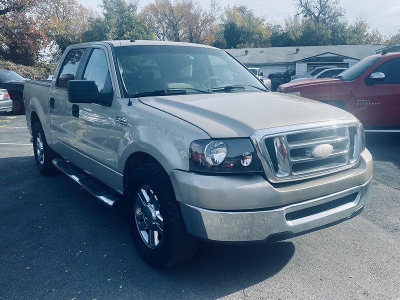 Ford F-150 Vehicle Full-screen Gallery Image 08