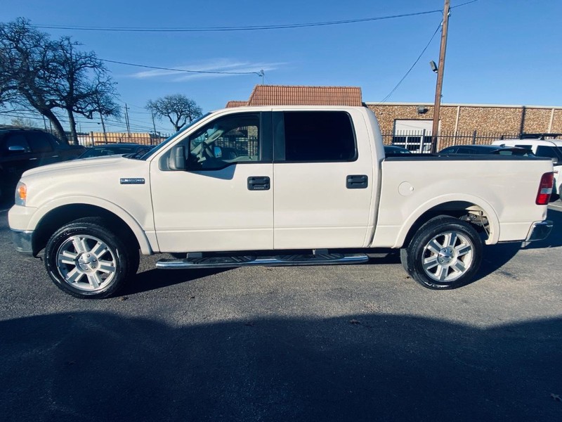Ford F-150 Vehicle Full-screen Gallery Image 02