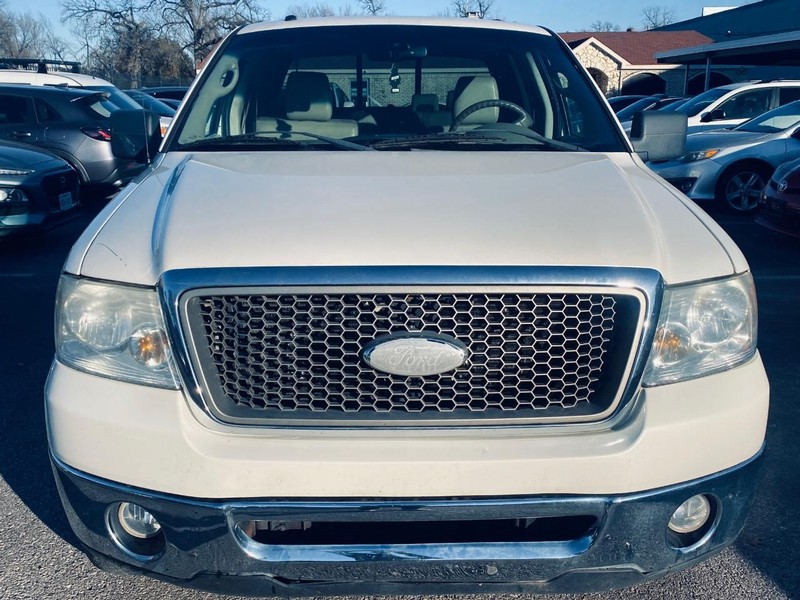Ford F-150 Vehicle Full-screen Gallery Image 09