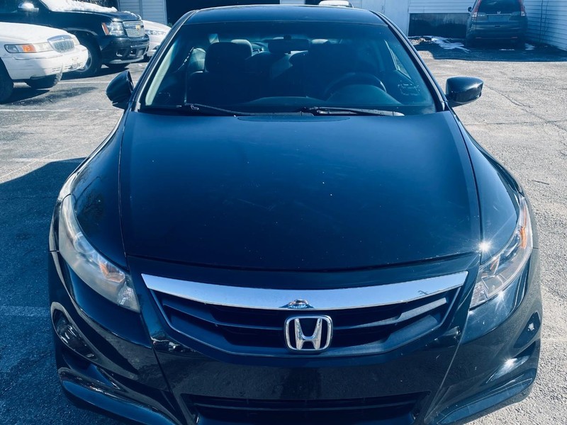 Honda Accord Coupe Vehicle Full-screen Gallery Image 09