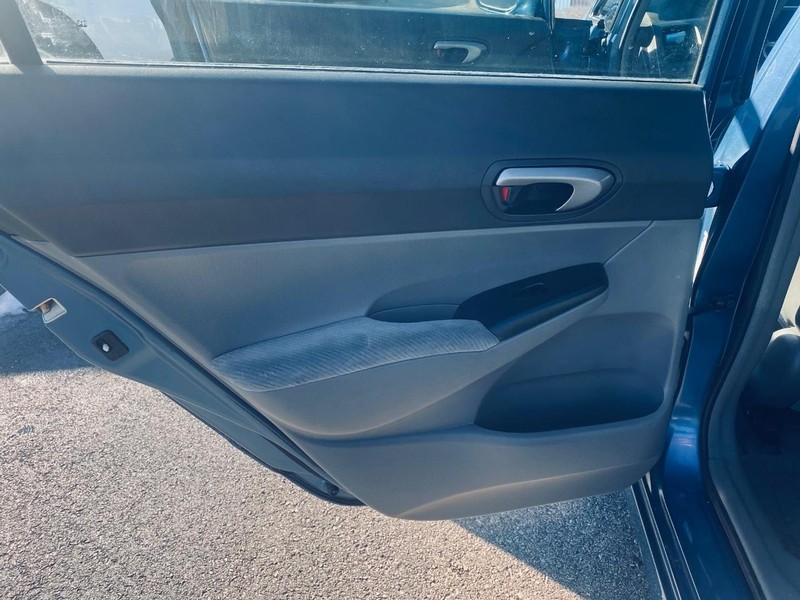 Honda Civic Sedan Vehicle Full-screen Gallery Image 13
