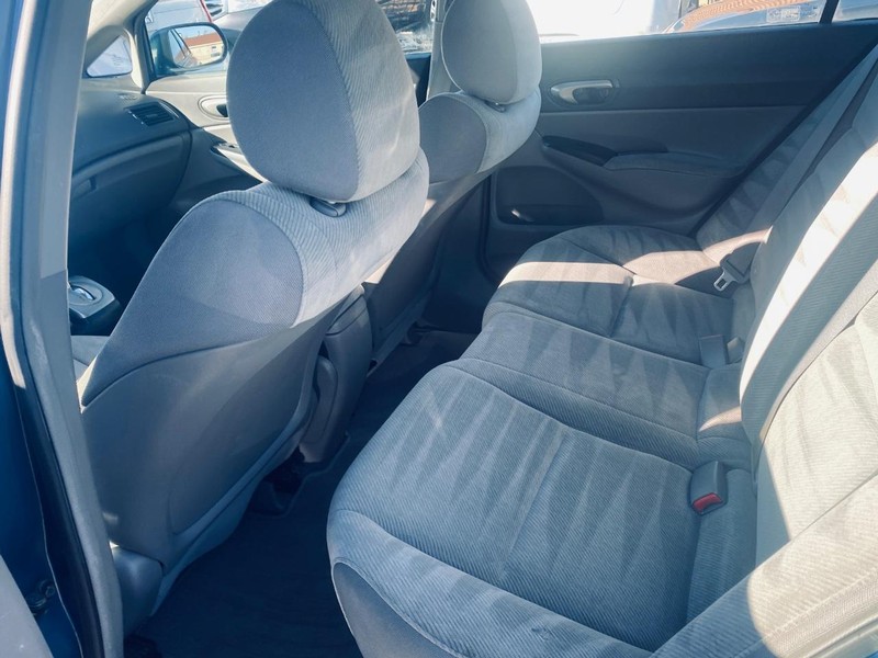 Honda Civic Sedan Vehicle Full-screen Gallery Image 14