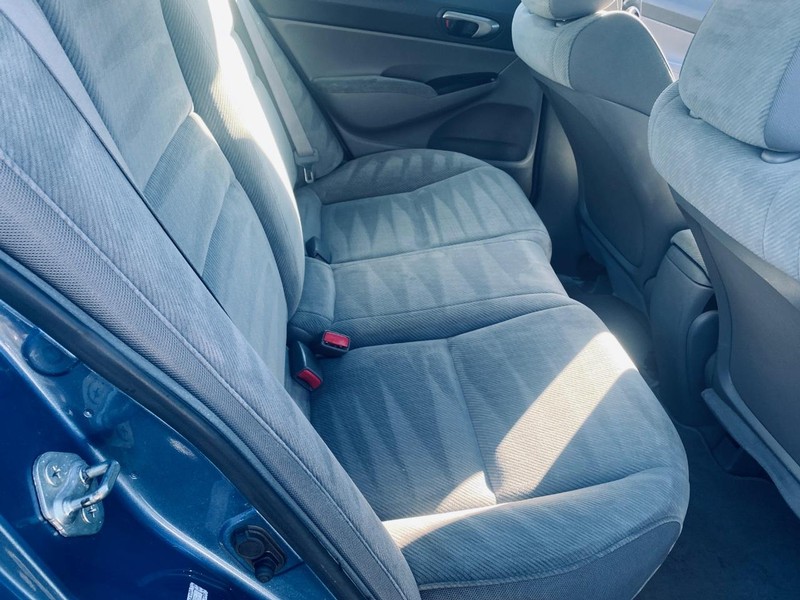 Honda Civic Sedan Vehicle Full-screen Gallery Image 17