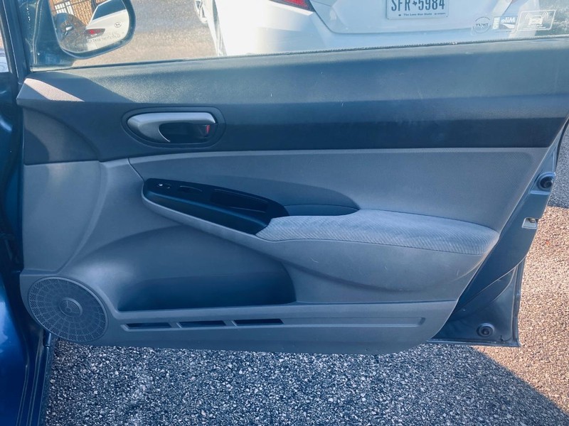 Honda Civic Sedan Vehicle Full-screen Gallery Image 18