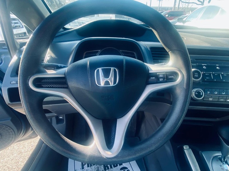 Honda Civic Sedan Vehicle Full-screen Gallery Image 22