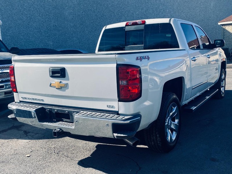 Chevrolet Silverado 1500 Vehicle Full-screen Gallery Image 06