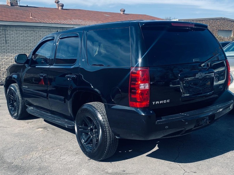 Chevrolet Tahoe Vehicle Full-screen Gallery Image 03