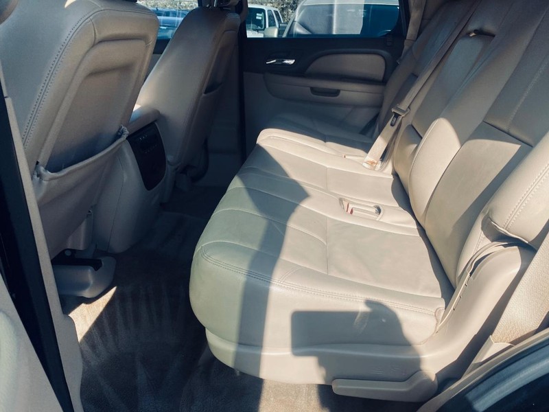 Chevrolet Tahoe Vehicle Full-screen Gallery Image 13