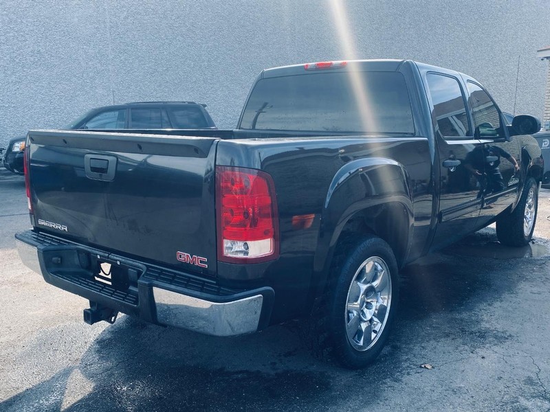 GMC Sierra 1500 Vehicle Full-screen Gallery Image 06