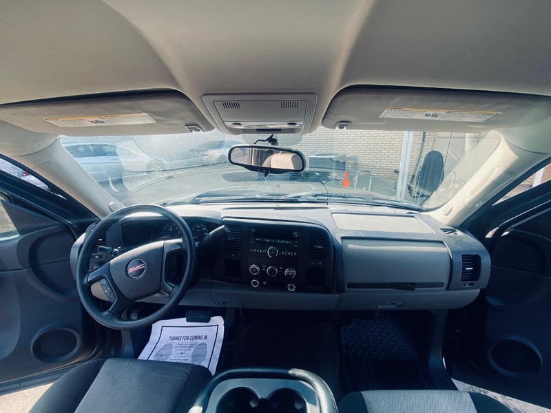 GMC Sierra 1500 Vehicle Full-screen Gallery Image 18