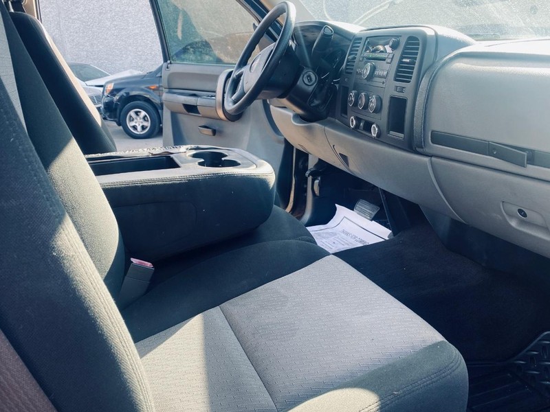GMC Sierra 1500 Vehicle Full-screen Gallery Image 19