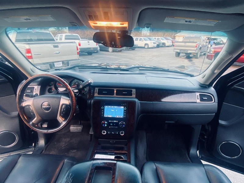 GMC Sierra 1500 Vehicle Full-screen Gallery Image 22