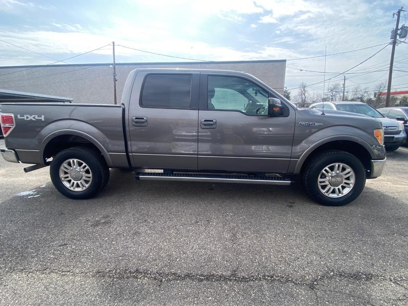 Ford F-150 Vehicle Full-screen Gallery Image 11