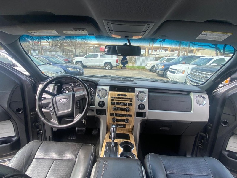 Ford F-150 Vehicle Full-screen Gallery Image 24
