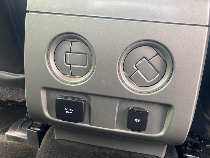 Ford F-150 Vehicle Full-screen Gallery Image 25