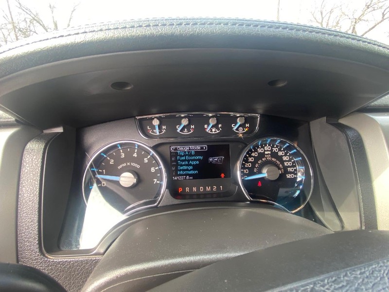 Ford F-150 Vehicle Full-screen Gallery Image 28