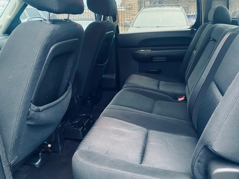 Chevrolet Silverado 1500 Vehicle Full-screen Gallery Image 14