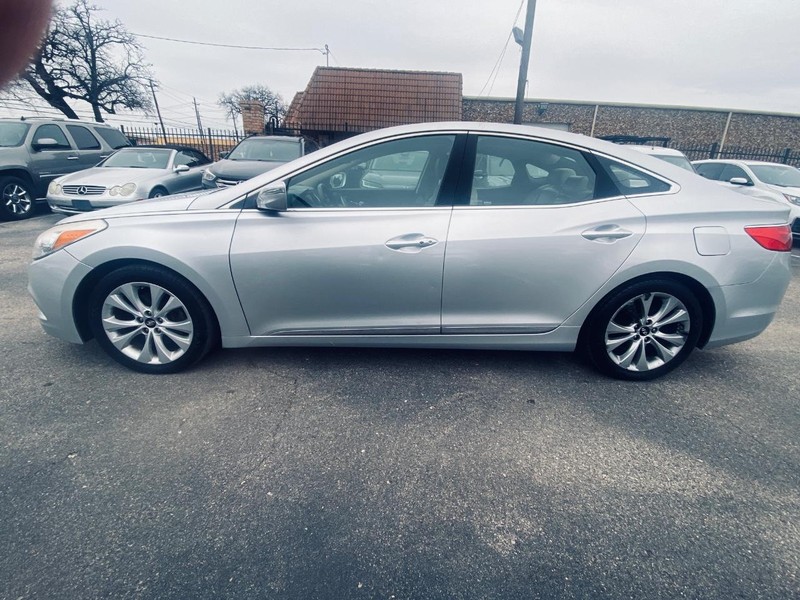 Hyundai Azera Vehicle Full-screen Gallery Image 02