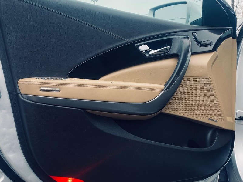 Hyundai Azera Vehicle Full-screen Gallery Image 11