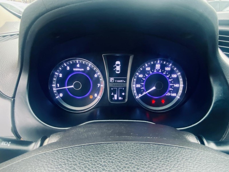 Hyundai Azera Vehicle Full-screen Gallery Image 25