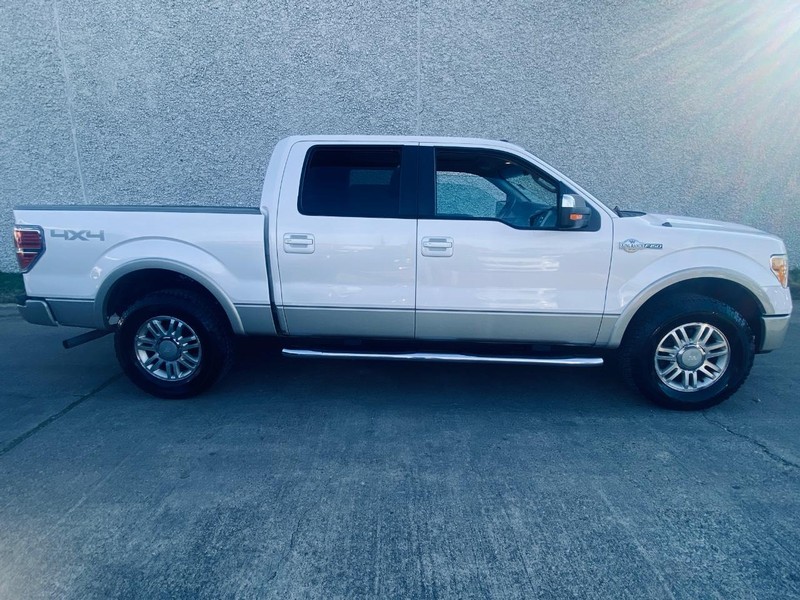 Ford F-150 Vehicle Full-screen Gallery Image 06