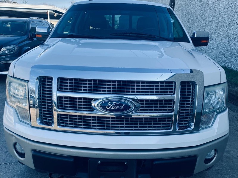Ford F-150 Vehicle Full-screen Gallery Image 11