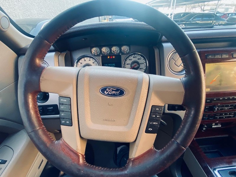 Ford F-150 Vehicle Full-screen Gallery Image 22