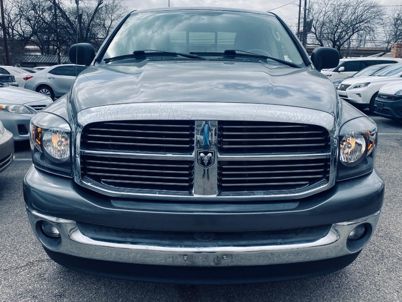 Dodge Ram 1500 Vehicle Full-screen Gallery Image 09
