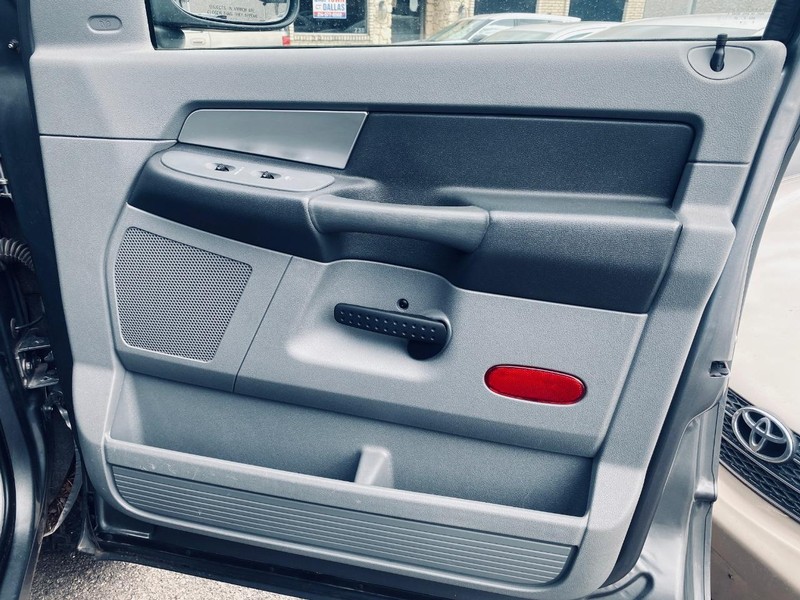 Dodge Ram 1500 Vehicle Full-screen Gallery Image 19