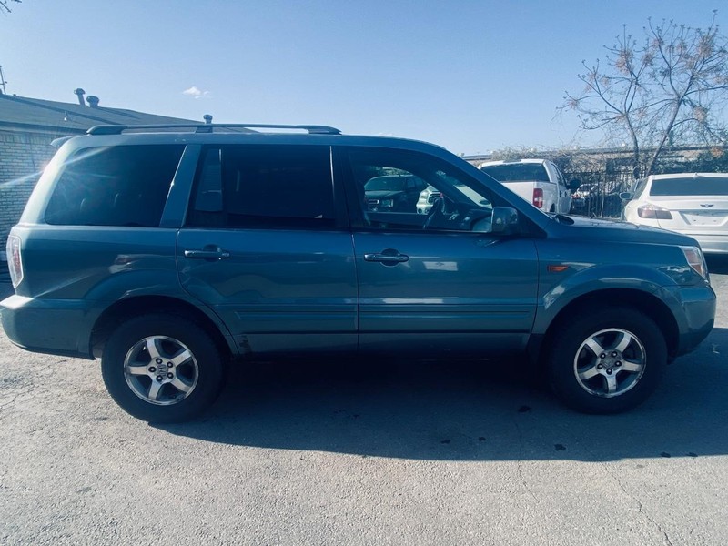 Honda Pilot Vehicle Full-screen Gallery Image 12