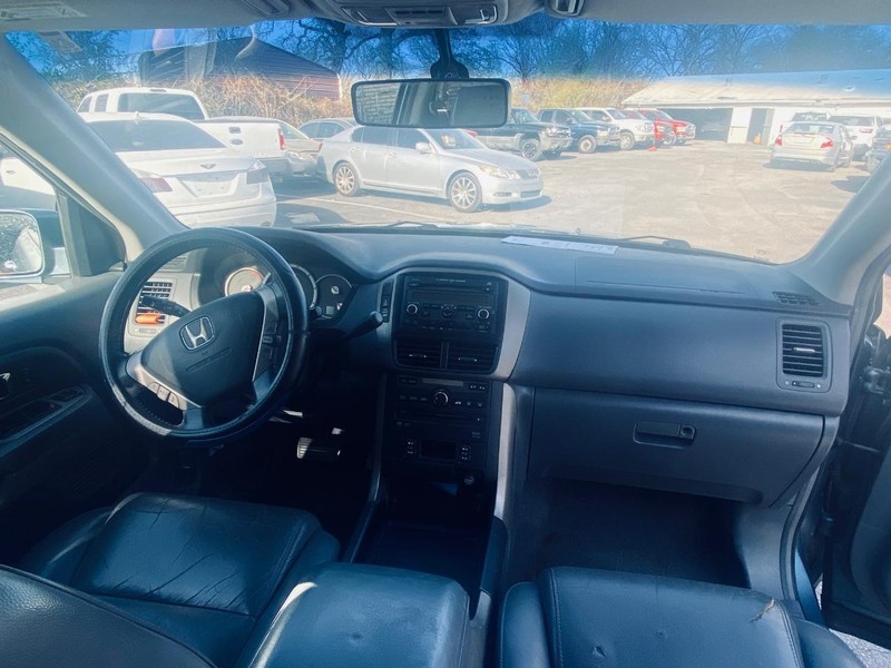 Honda Pilot Vehicle Full-screen Gallery Image 21
