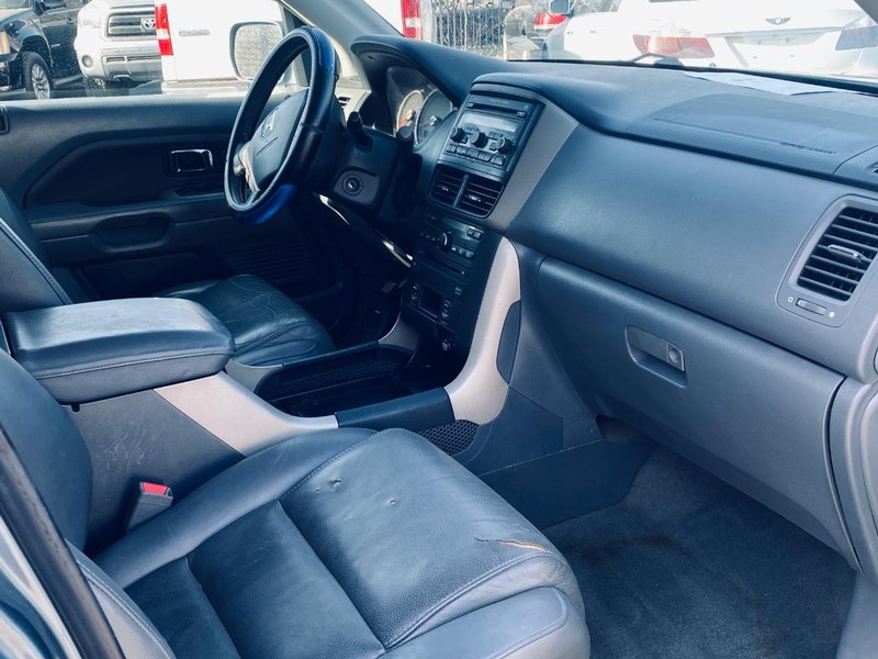 Honda Pilot Vehicle Full-screen Gallery Image 22