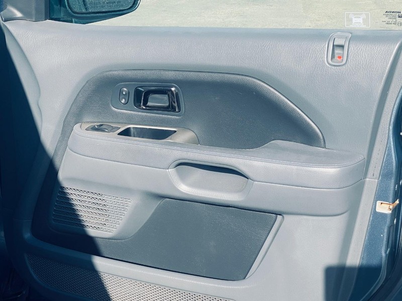 Honda Pilot Vehicle Full-screen Gallery Image 23
