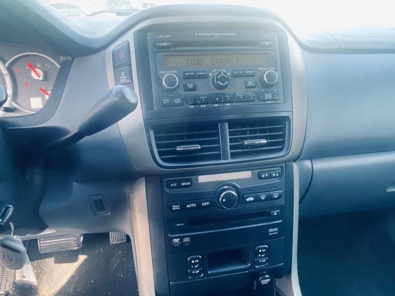Honda Pilot Vehicle Full-screen Gallery Image 24