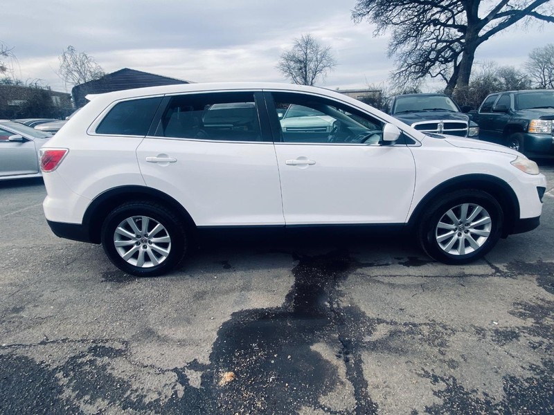 Mazda CX-9 Vehicle Full-screen Gallery Image 07
