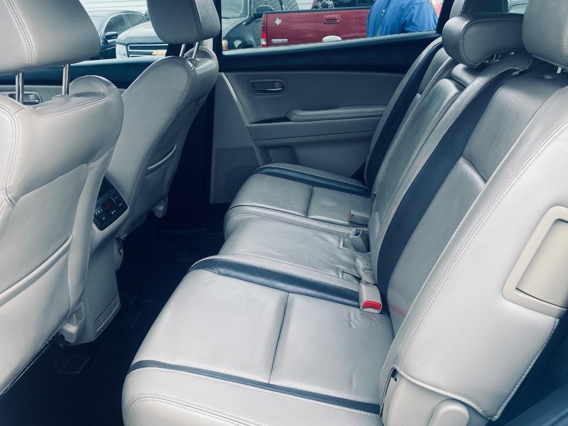 Mazda CX-9 Vehicle Full-screen Gallery Image 14