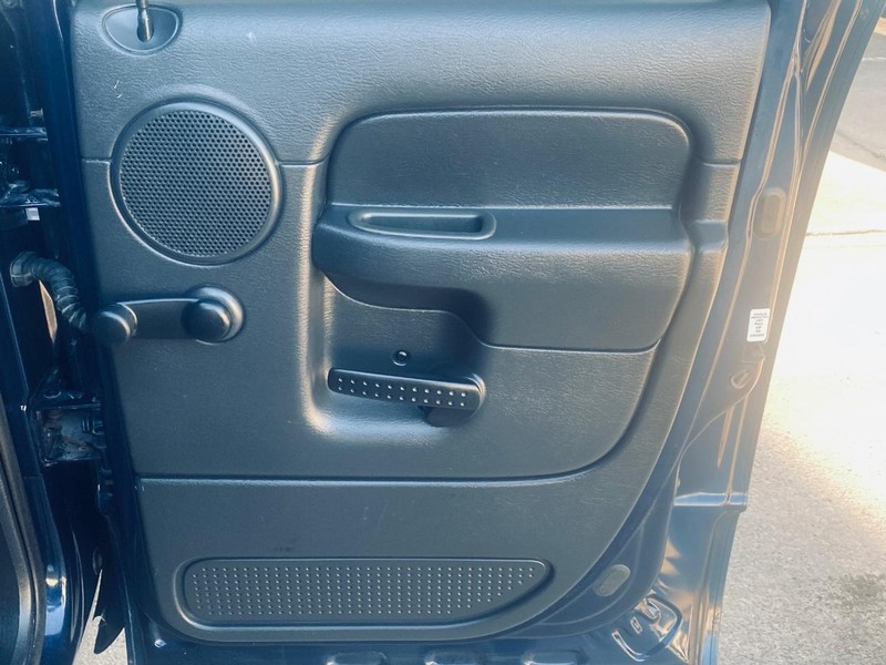 Dodge Ram 1500 Vehicle Full-screen Gallery Image 17