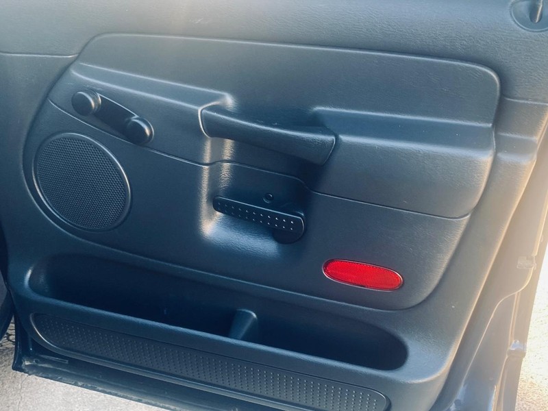 Dodge Ram 1500 Vehicle Full-screen Gallery Image 19