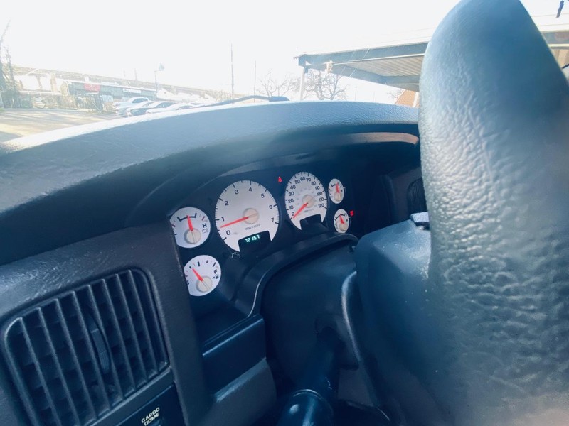 Dodge Ram 1500 Vehicle Full-screen Gallery Image 24