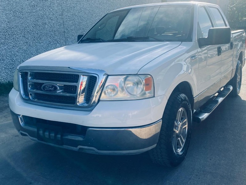 Ford F-150 Vehicle Full-screen Gallery Image 03