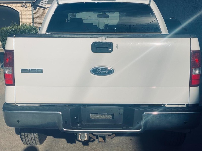 Ford F-150 Vehicle Full-screen Gallery Image 07