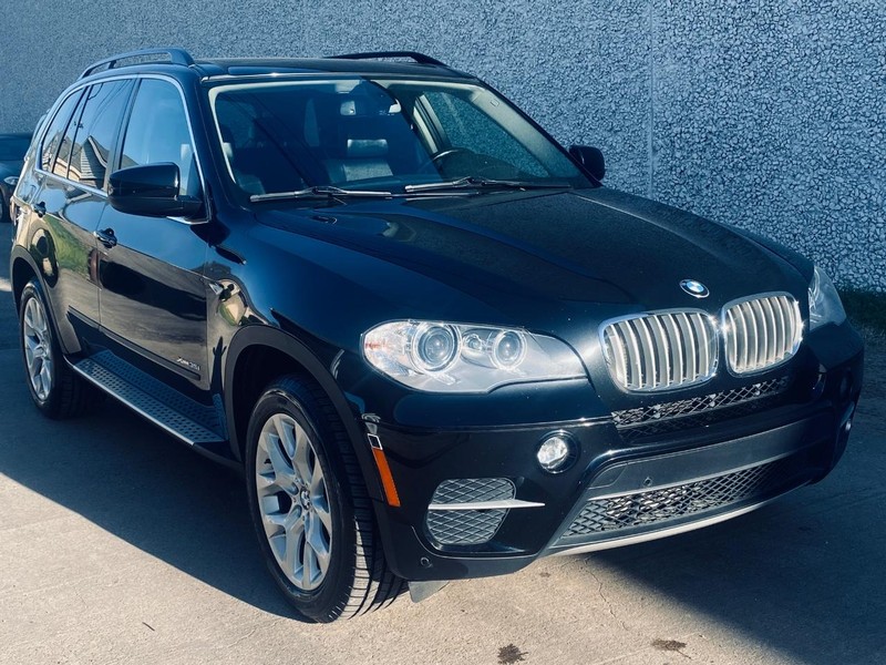 BMW X5 Vehicle Full-screen Gallery Image 08
