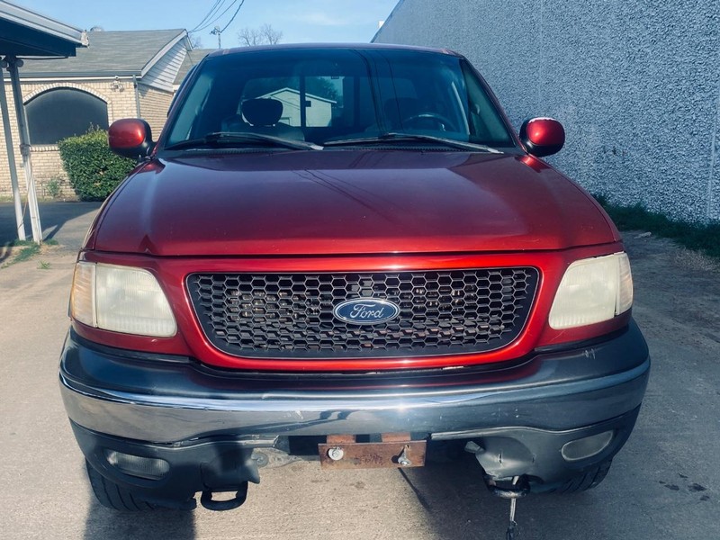 Ford F-150 Vehicle Full-screen Gallery Image 09