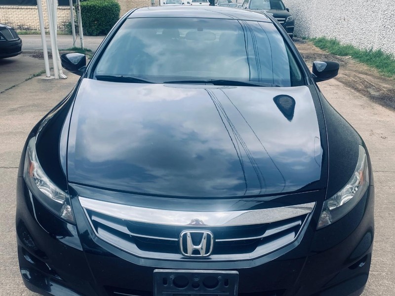 Honda Accord Coupe Vehicle Full-screen Gallery Image 09
