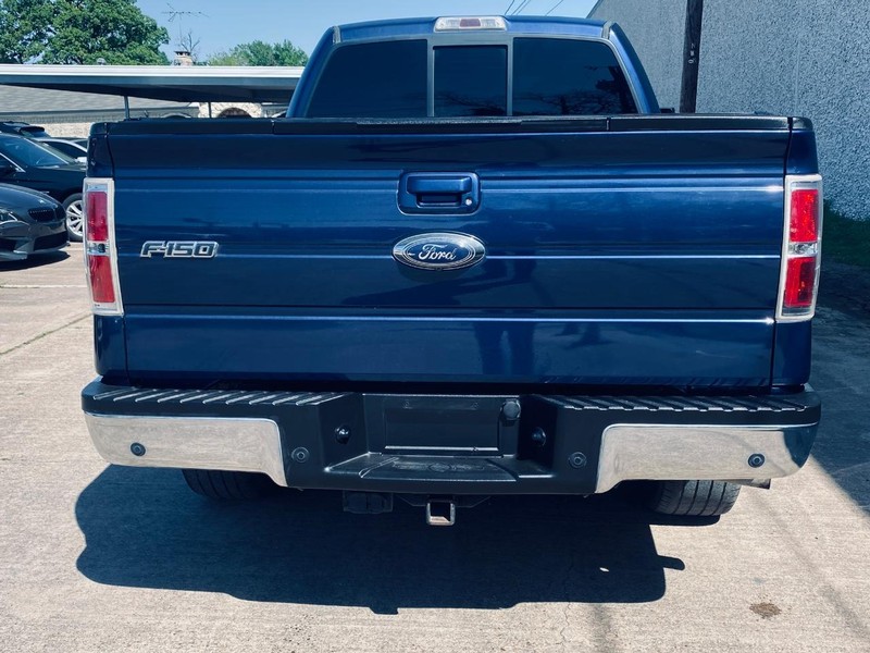 Ford F-150 Vehicle Full-screen Gallery Image 04