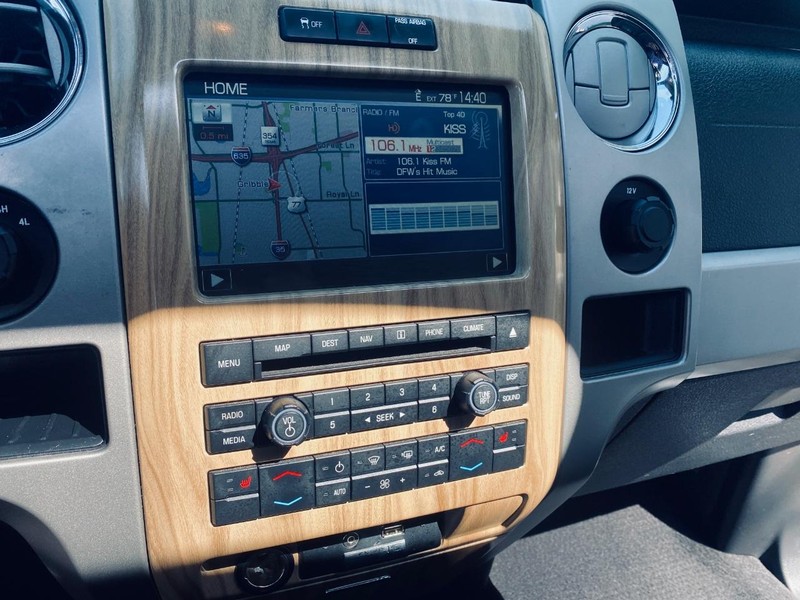 Ford F-150 Vehicle Full-screen Gallery Image 25