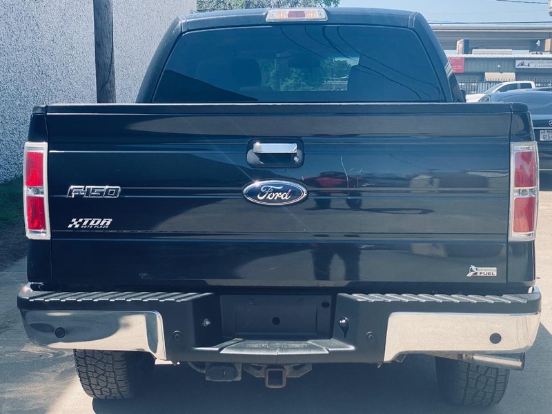 Ford F-150 Vehicle Full-screen Gallery Image 04